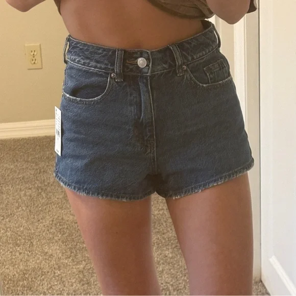 PacSun Women's Blue Mom Denim Shorts - Picture 3 of 4